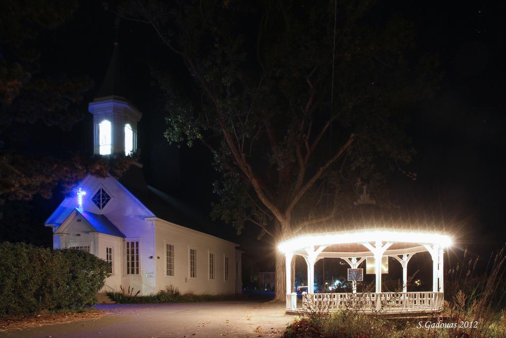 Auberge De La Rive De Charlevoix - Auberge De Jeunesse Familiale Pour Voyageurs De Tous Ages Saint-Joseph-de-la-Rive Екстериор снимка