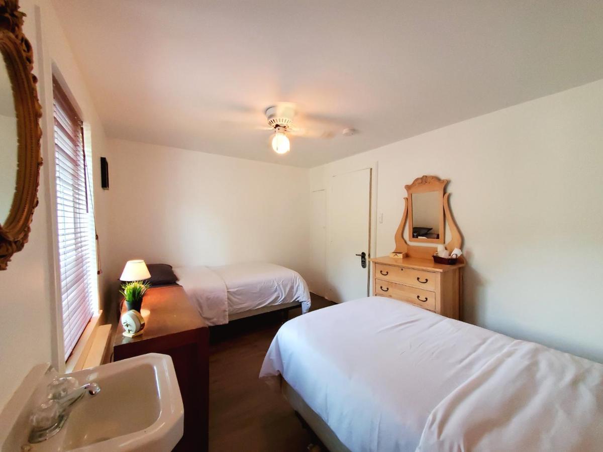 Auberge De La Rive De Charlevoix - Auberge De Jeunesse Familiale Pour Voyageurs De Tous Ages Saint-Joseph-de-la-Rive Екстериор снимка