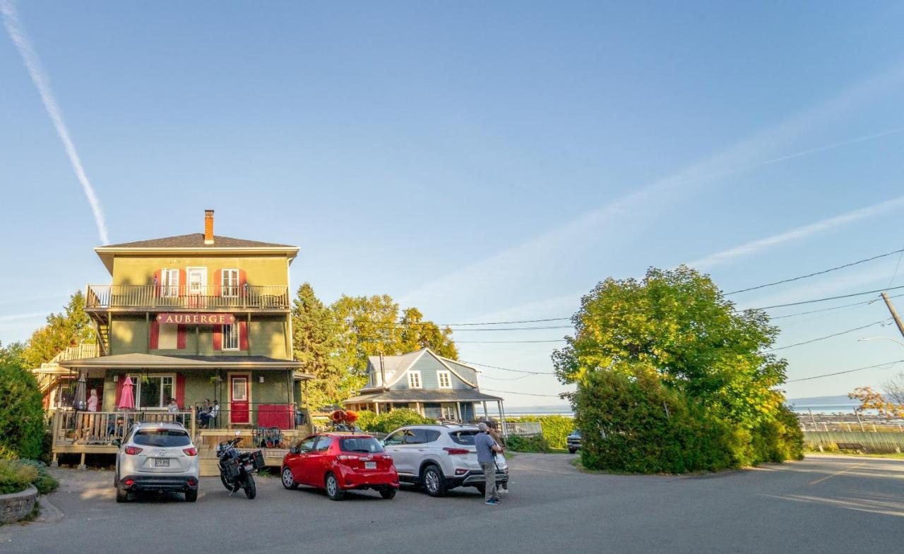 Auberge De La Rive De Charlevoix - Auberge De Jeunesse Familiale Pour Voyageurs De Tous Ages Saint-Joseph-de-la-Rive Екстериор снимка